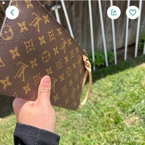 Louis Vuitton pouchette authentic 100% authentic